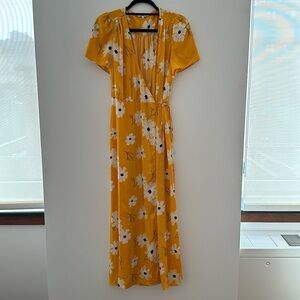 Madewell Puff-Sleeve Wrap Midi Dress in Yellow Ikat Floral, Size L